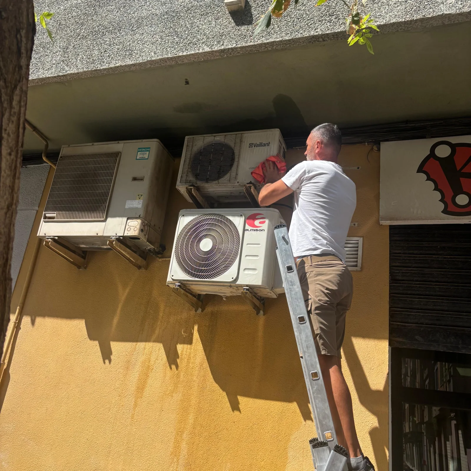 Outdoor unit maintenance